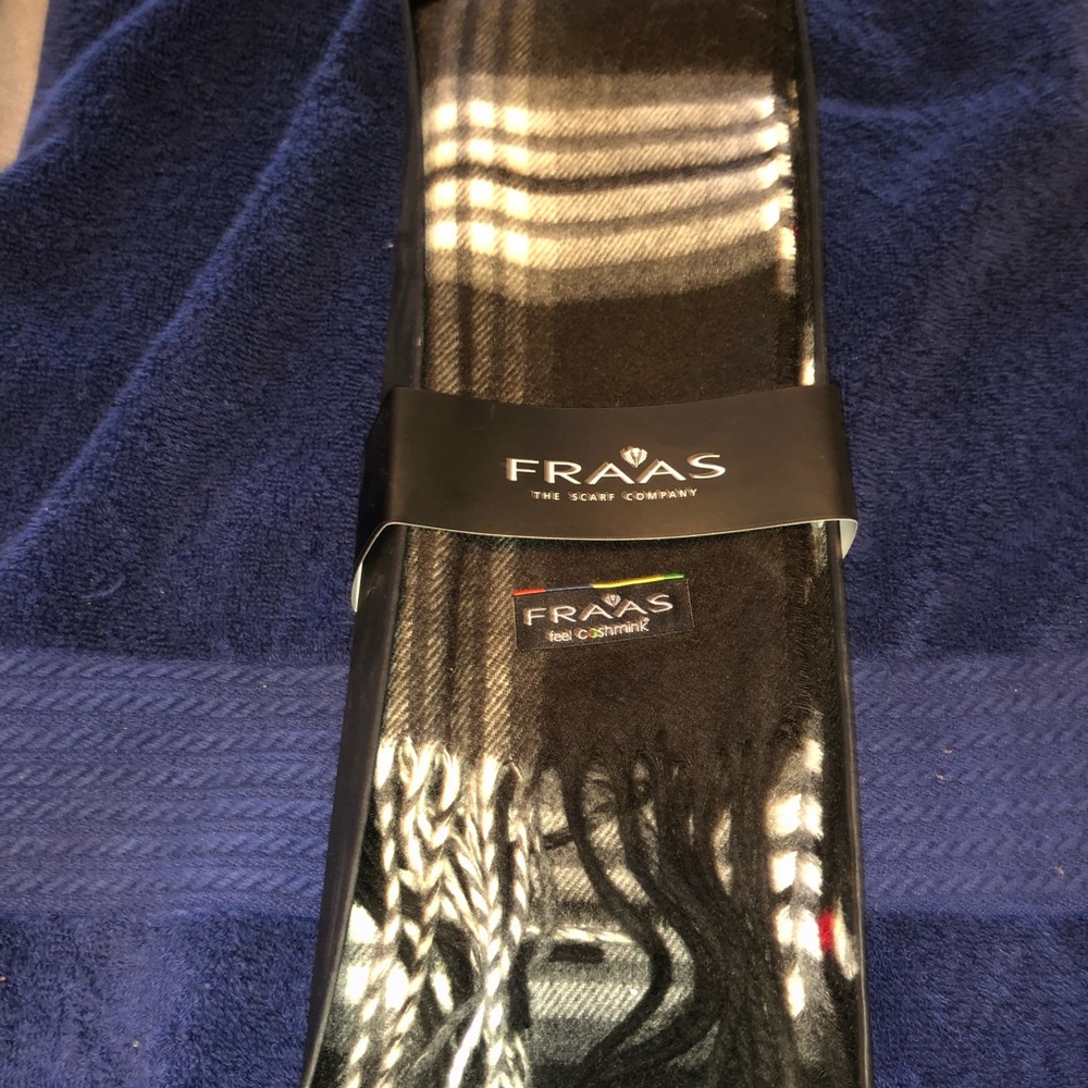 Fraas (The scarf company)